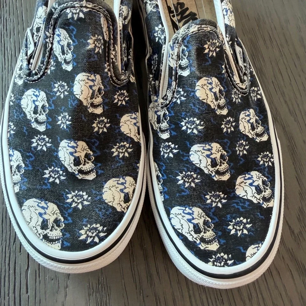 Vans Classic Slip On Skull Floral Navy Blue White Sneakers Mens 6 Womens 7.5